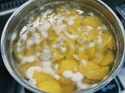 Švelnus bulvių piurė su grietinėlėmis Žingsnis 1