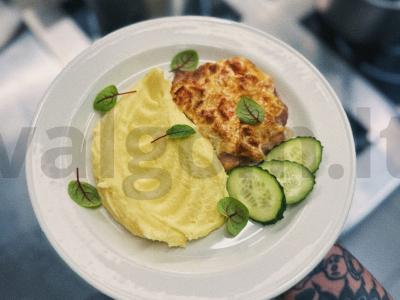 Švelnus bulvių piurė su grietinėlėmis pagrindine nuotrauka