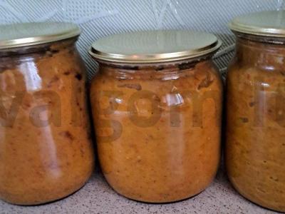 „Užsienio“ cukinijų ikra pagrindine nuotrauka