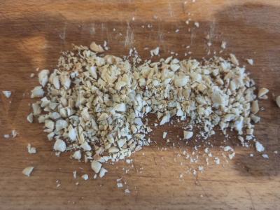 Makaronai su grietinėlės ir žemės riešutų padažu bei pomidorais Žingsnis 3