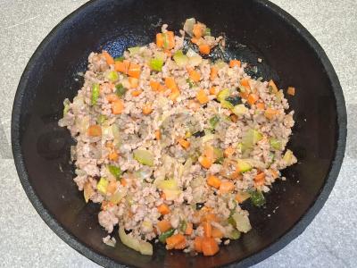 Spagečiai su troškintomis daržovėmis ir naminiu faršu Žingsnis 3