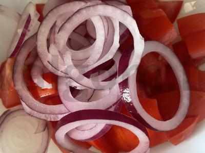 Daržovių salotos su moliūgų sėklomis Žingsnis 2