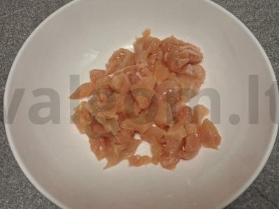 Vištienos krūtinėlės blynai su marinuotais svogūnais Žingsnis 1