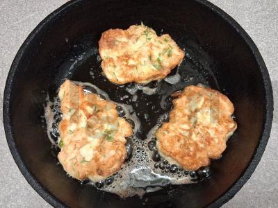 Vištienos krūtinėlės blynai su marinuotais svogūnais Žingsnis 9