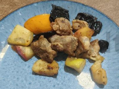 Anties krūtinėlė su džiovintais abrikosais pagrindine nuotrauka