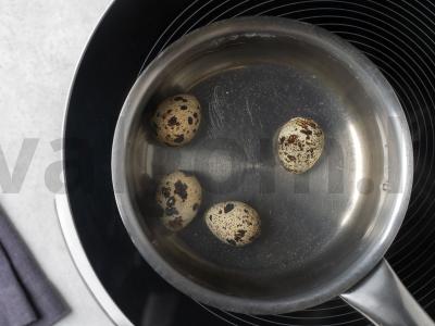 Šiltas salotas su vištiena ir kiviais Žingsnis 2