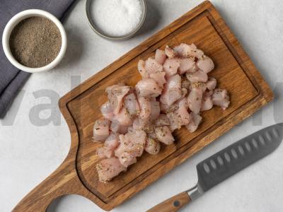 Šiltas salotas su vištiena ir kiviais Žingsnis 3