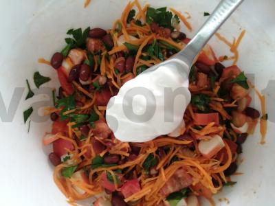 Salotos su krabų lazdelėmis ir raudonaisiais pupelėmis Žingsnis 6