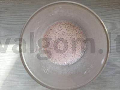 Pieninis kokteilis su braškių sirupu Žingsnis 5