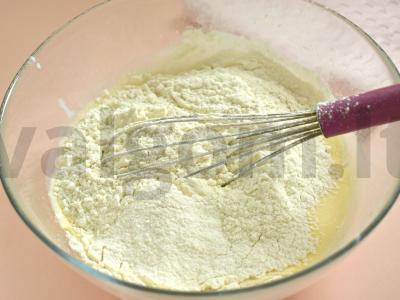 Švelnūs blynai su kefyru ir gazuotu vandeniu Žingsnis 3