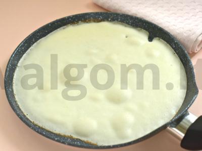 Švelnūs blynai su kefyru ir gazuotu vandeniu Žingsnis 7