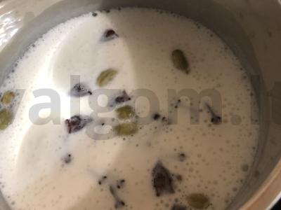 Aromatingas pienas su medumi Žingsnis 4