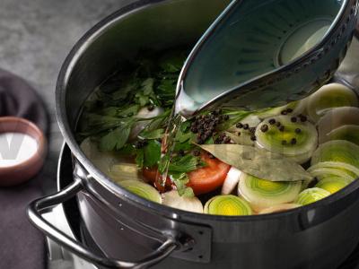 Ešerys su bulvių koše ir kiaušinių padažu Žingsnis 1