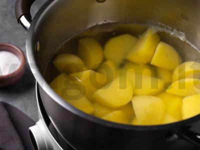 Ešerys su bulvių koše ir kiaušinių padažu Žingsnis 3