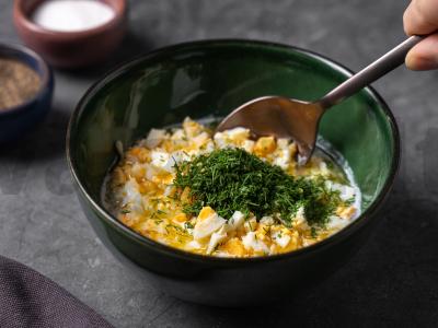 Ešerys su bulvių koše ir kiaušinių padažu Žingsnis 6