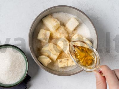 Sausainiai su valgomais gėlėmis ir sublimuotomis uogomis Žingsnis 1