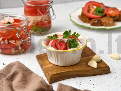 Itališki pomidorai žiemai pagrindine nuotrauka