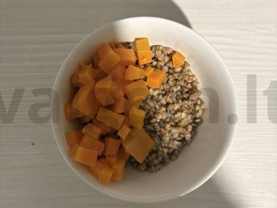 Neįprastas grikių dubuo su prosciutto ir daržovėmis Žingsnis 2