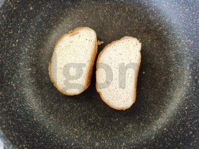 Traškus sumuštinis su barbekiu padažu pusryčiams Žingsnis 1