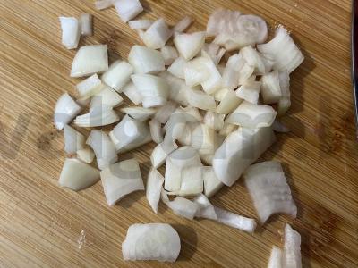 Daržovių salotas su riešutų ir sėklų mišiniu su feta Žingsnis 3