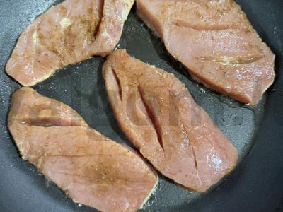 Kiaulienos steikas ant keptuvės Žingsnis 3