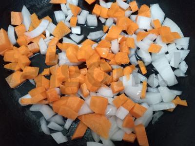 Kuskusas su kepta vištienos krūtinėle Žingsnis 1