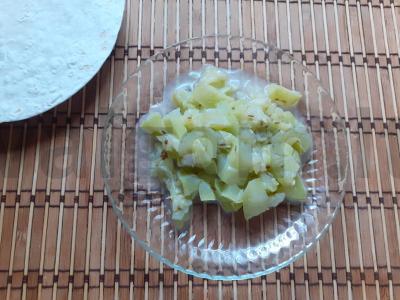 Troškintas cukinijas su kmynais, česnaku, kalendra ir kardamonu pagrindine nuotrauka