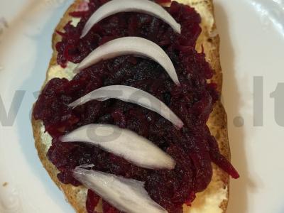 Brusketa su virtomis burokėliais ir krabų lazdelėmis Žingsnis 4