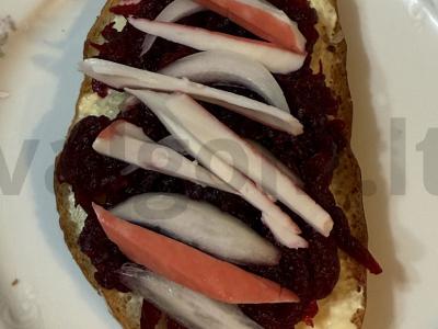 Brusketa su virtomis burokėliais ir krabų lazdelėmis Žingsnis 5