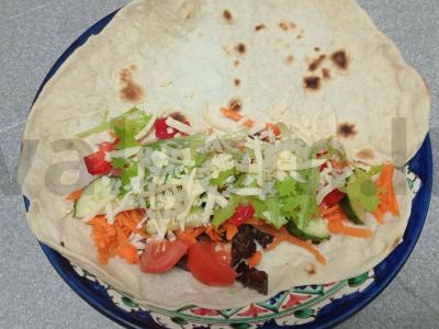 Šašlykas su jautiena, daržovėmis, sūriu ir grybų padažu Žingsnis 8