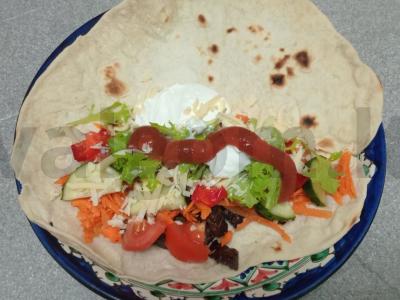 Šašlykas su jautiena, daržovėmis, sūriu ir grybų padažu Žingsnis 10