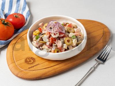 Salotas „Griečanka“ pagrindine nuotrauka