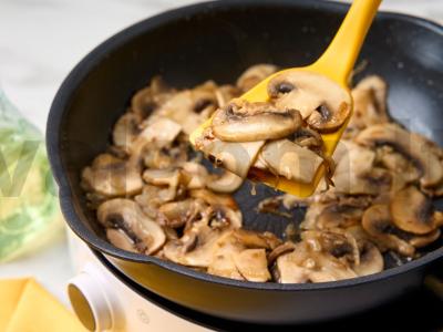 Kiauliena grietinėlės ir garstyčių padaže Žingsnis 3