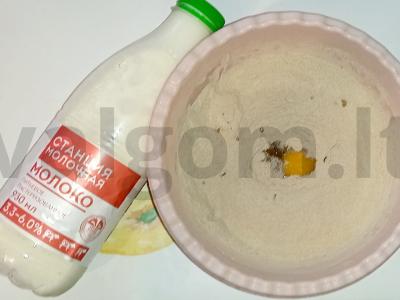 Baltyminių blynų su pienu Žingsnis 2