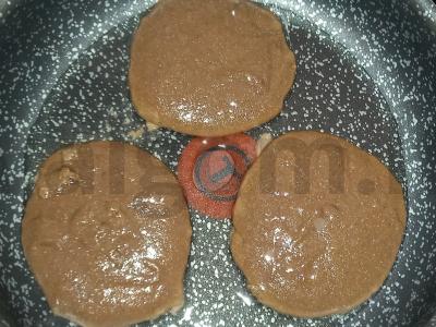 Baltyminių blynų su pienu Žingsnis 4