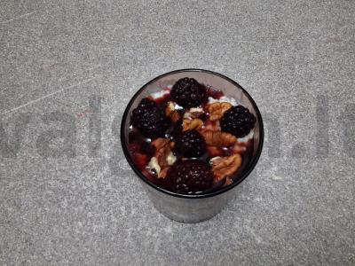 Chia pudingas iš rauginto pieno su vyšnių sirupu Žingsnis 6