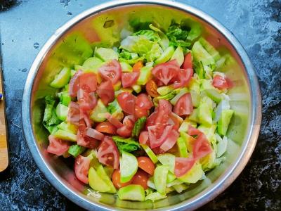 Salotas su langustinomis ir mocarelos sūriu Žingsnis 2