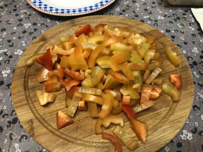 Kalakutienos kotletai, troškinti su bulvėmis ir paprika Žingsnis 3