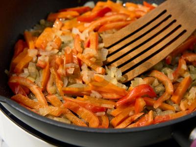 Vištienos sriuba su greitai paruošiamomis makaronais Žingsnis 3