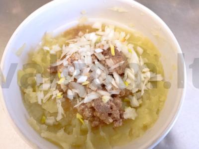 Bulvių košė su troškinta mėsa ir svogūnais Žingsnis 4