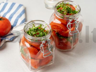 Marinuoti pomidorai gruziniškai Žingsnis 2