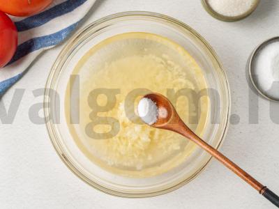 Marinuoti pomidorai gruziniškai Žingsnis 4