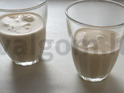 Dviejų sluoksnių uogų ir grietinėlės želė Žingsnis 2