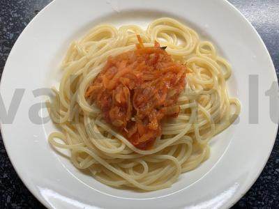 Spagečiai su aštriu čili padažu pagrindine nuotrauka