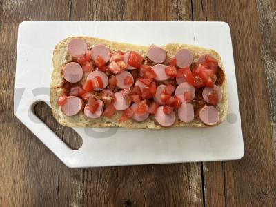 Pica ant ciabatta su dešrelėmis ir sacebeli padažu Žingsnis 4