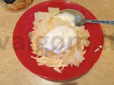 Salotas su sūriu, ananasais ir petražolėmis Žingsnis 4