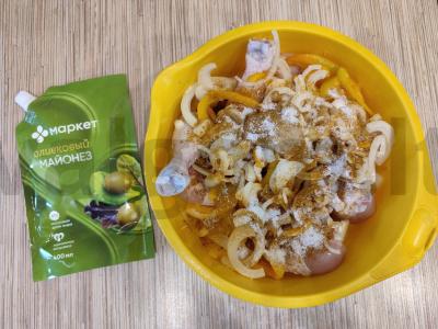 Vištienos blauzdelės su bulvėmis ir paprikomis orkaitėje Žingsnis 7