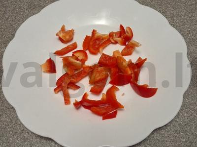 Borsčas su konservuotomis pupelėmis ir virtomis burokėliais Žingsnis 3