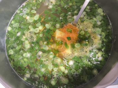 Žaliosios šaltibarščiai su rūgštynėmis pietums Žingsnis 8