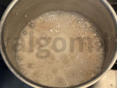 Avižinė košė su sviestu ir mangais Žingsnis 1